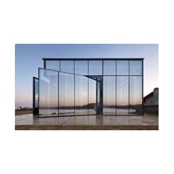 Casa com Vidro Espelhado em Praia Grande